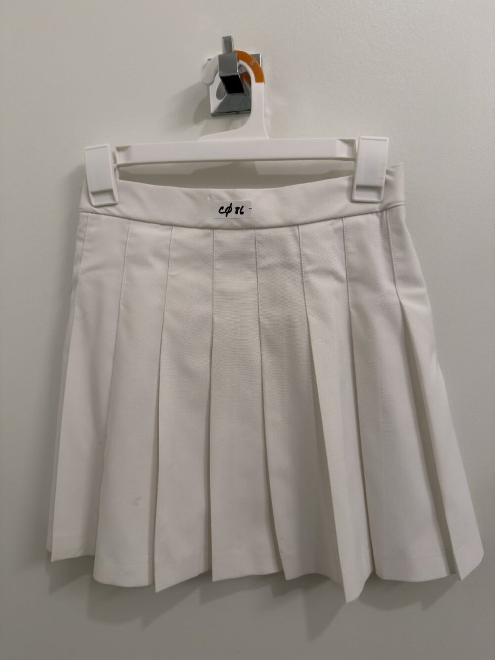 C086 UNIQLO Women's Pleated Mini Skirt SEE LAST PHOTO - Picture 4 of 7